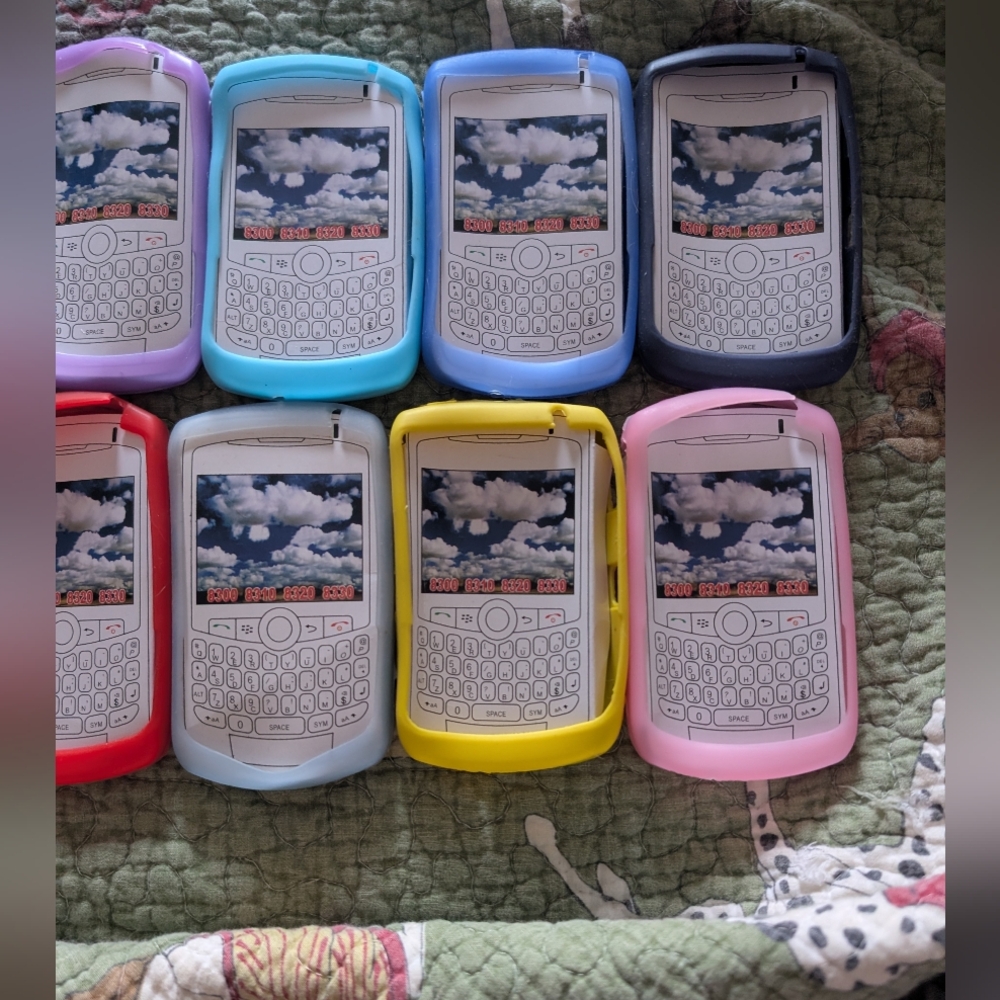 Set Of Silicone Blackberry Cases - Picture 3 of 4